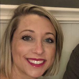 Meet your Posher, Hillary